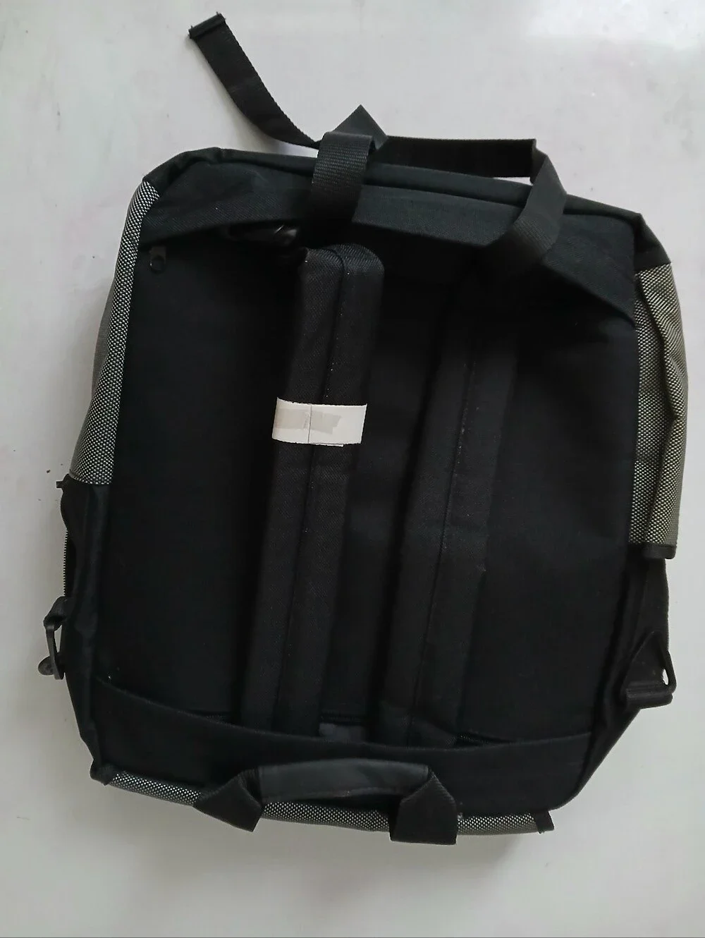 Leeds durable black
